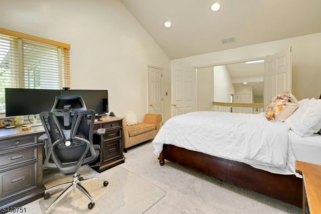 14 Robinhood Dr, Mountain Lakes Boro, NJ 07046