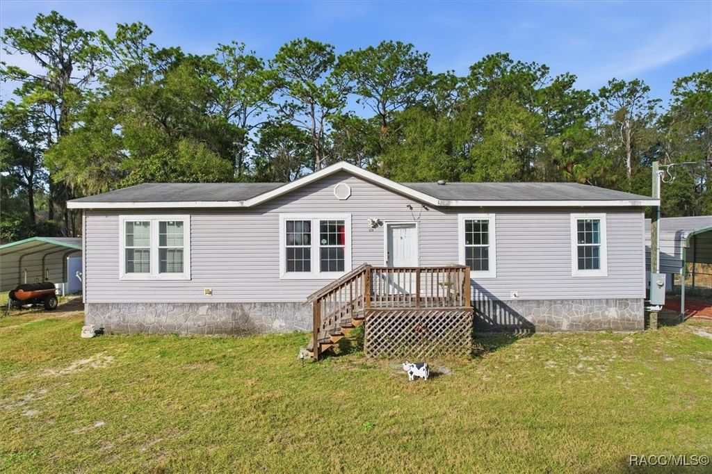 126 Park Street, Inglis, FL 34449