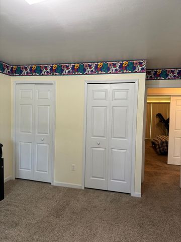 456 Essex Drive, Rochester Hills, MI 48307