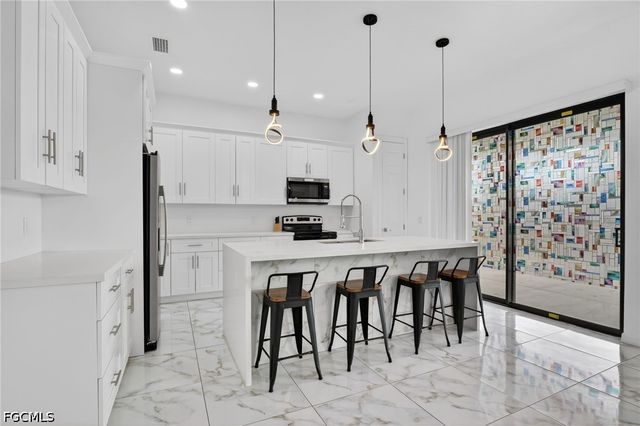 2513 69th ST W, Lehigh Acres, FL 33971