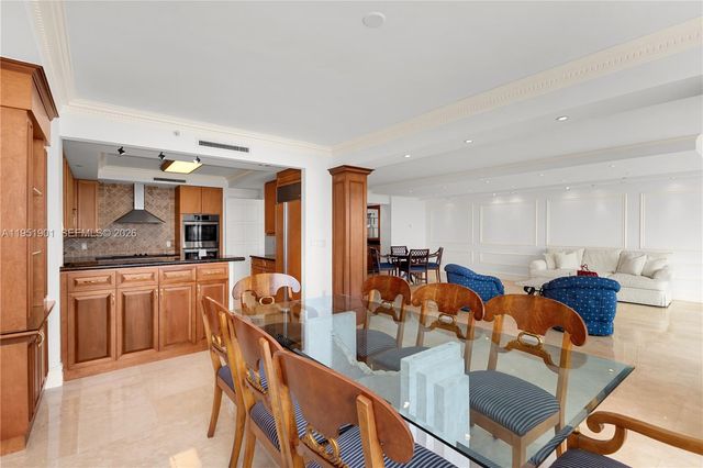 20201 E Country Club Dr 608, Aventura, FL 33180