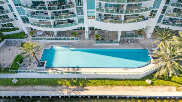 20201 E Country Club Dr 608, Aventura, FL 33180