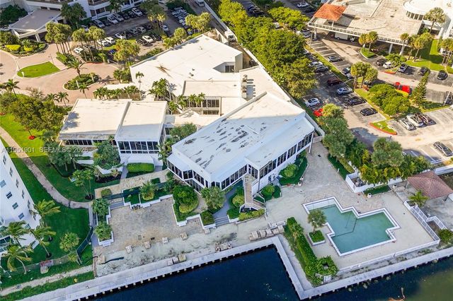 20201 E Country Club Dr 608, Aventura, FL 33180