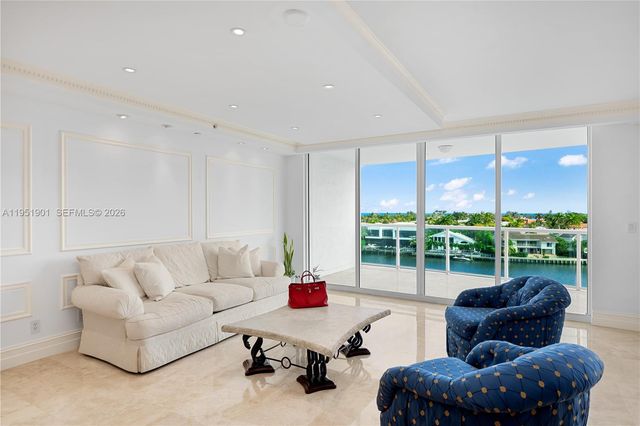 20201 E Country Club Dr 608, Aventura, FL 33180