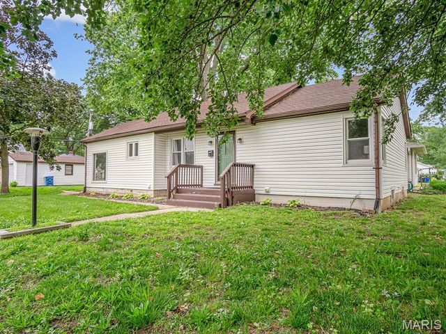 1516 Ash Street, Highland, IL 62249