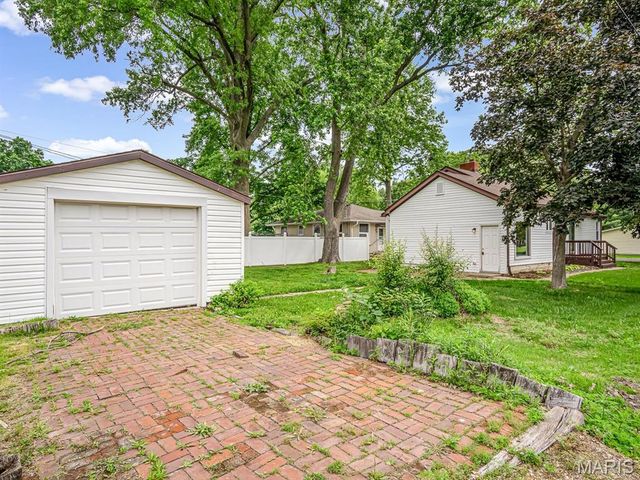 1516 Ash Street, Highland, IL 62249