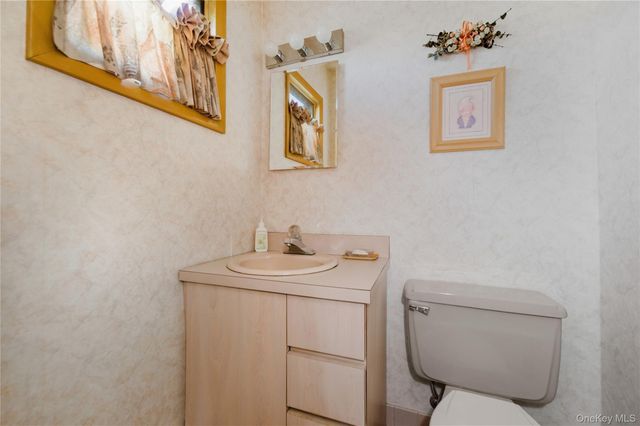 613 Smith Place, Oceanside, NY 11572