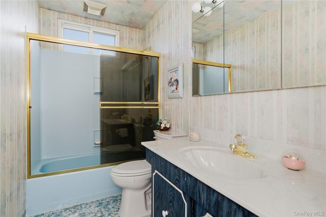 613 Smith Place, Oceanside, NY 11572