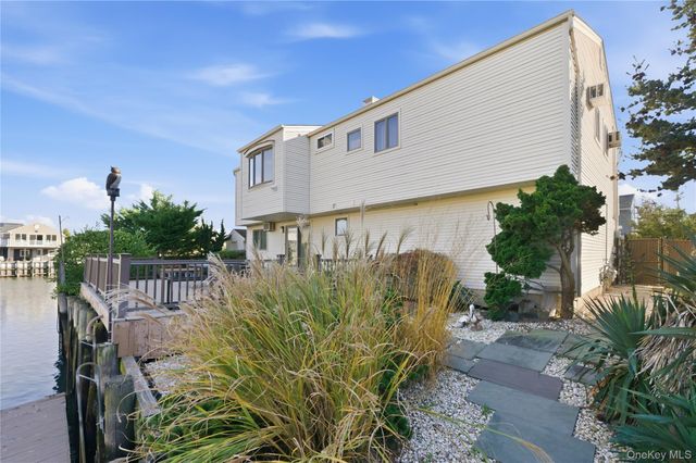 613 Smith Place, Oceanside, NY 11572