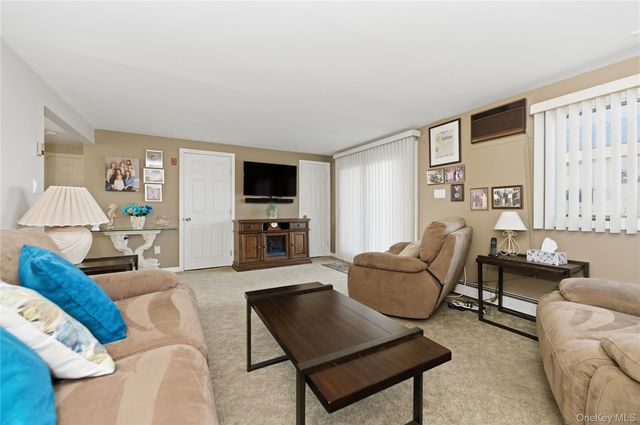 613 Smith Place, Oceanside, NY 11572