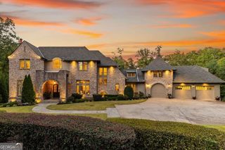 475 Heards Ferry Road, Atlanta, GA 30328