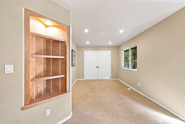 21058 Estate Drive, Mount Vernon, WA 98274