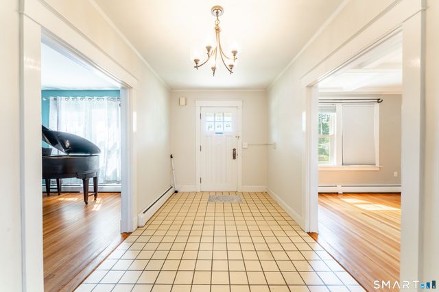 558 Ocean Avenue, New London, CT 06320