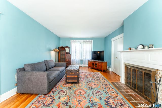 558 Ocean Avenue, New London, CT 06320