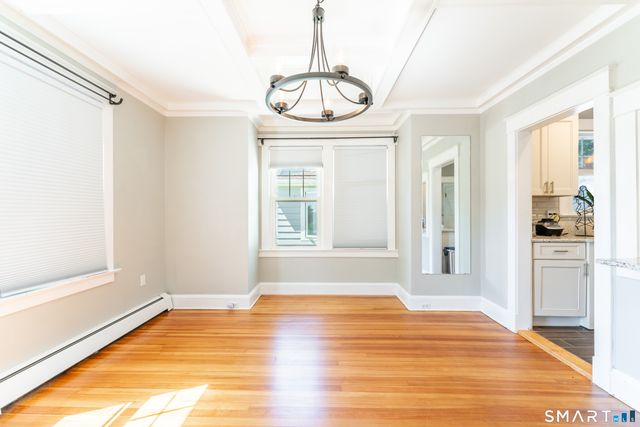 558 Ocean Avenue, New London, CT 06320
