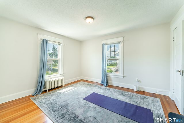 558 Ocean Avenue, New London, CT 06320