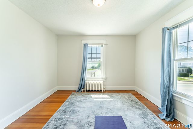 558 Ocean Avenue, New London, CT 06320