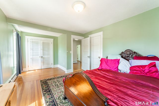 558 Ocean Avenue, New London, CT 06320