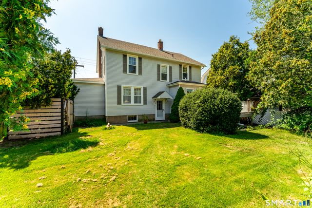 558 Ocean Avenue, New London, CT 06320