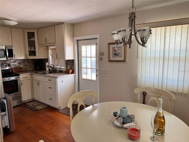 1891 ENGLEWOOD ROAD 39, Englewood, FL 34223