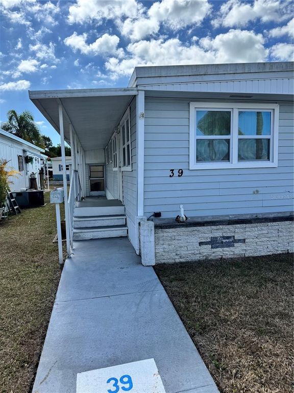 Image 36 of property listing at 1891 ENGLEWOOD ROAD 39, Englewood, FL 34223