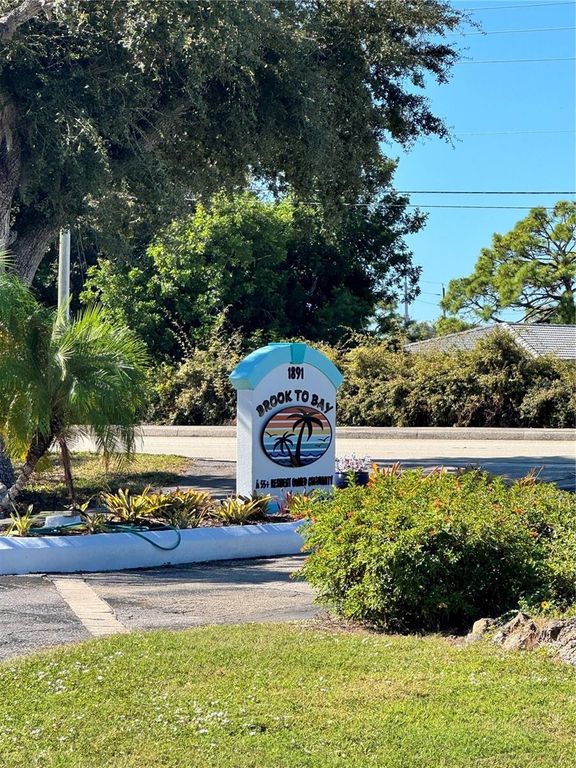 Image 39 of property listing at 1891 ENGLEWOOD ROAD 39, Englewood, FL 34223