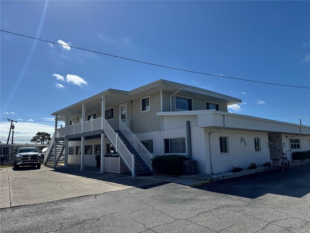 Image 43 of property listing at 1891 ENGLEWOOD ROAD 39, Englewood, FL 34223