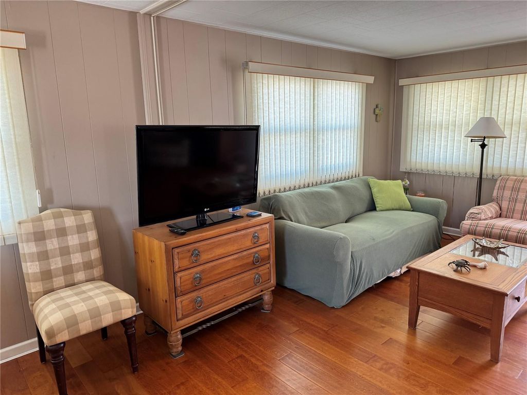 Image 6 of property listing at 1891 ENGLEWOOD ROAD 39, Englewood, FL 34223