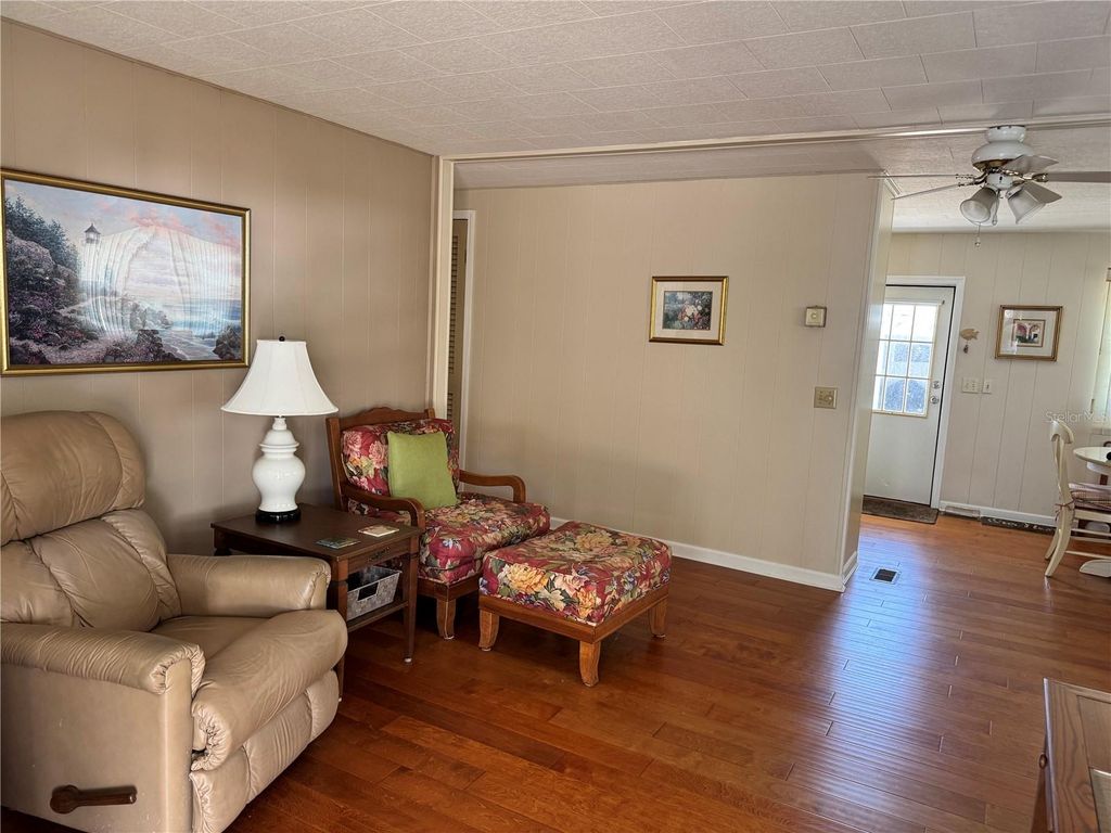 Image 9 of property listing at 1891 ENGLEWOOD ROAD 39, Englewood, FL 34223