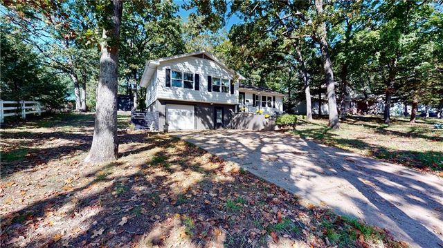 1020 S Adams Street, Nevada, MO 64772