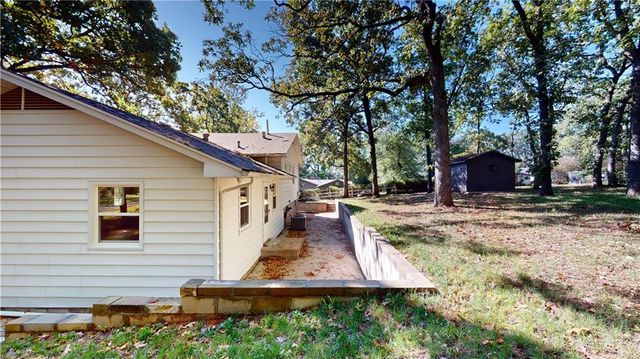 1020 S Adams Street, Nevada, MO 64772