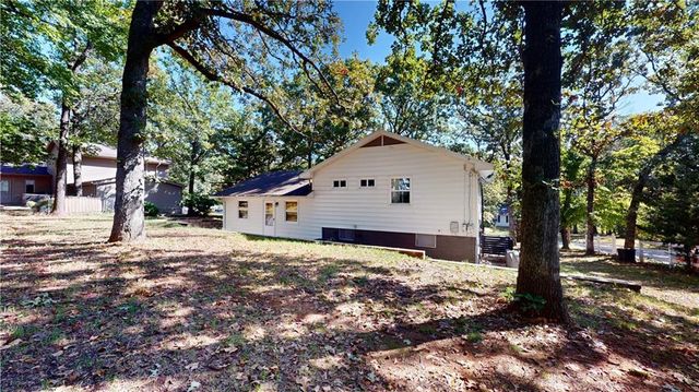 1020 S Adams Street, Nevada, MO 64772