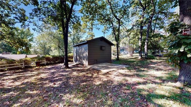 1020 S Adams Street, Nevada, MO 64772