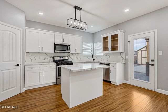 13275 EMERALD HILLS Street, Horizon City, TX 79928