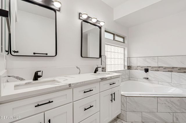 13275 EMERALD HILLS Street, Horizon City, TX 79928