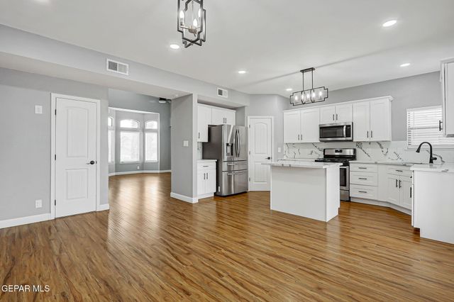 13275 EMERALD HILLS Street, Horizon City, TX 79928