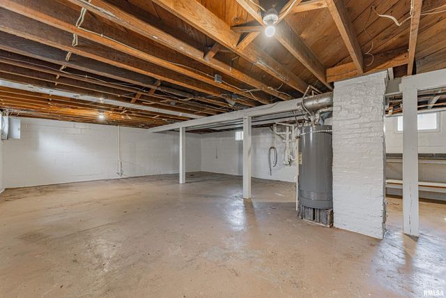 1122 MECHANIC Street, Pekin, IL 61554