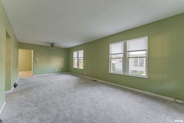 1122 MECHANIC Street, Pekin, IL 61554