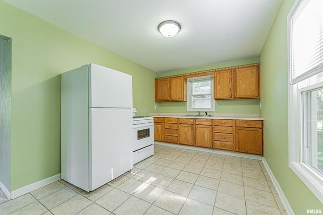 1122 MECHANIC Street, Pekin, IL 61554