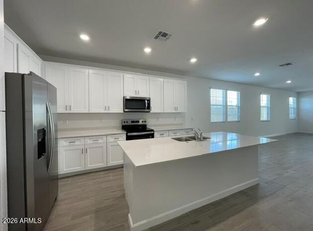 26428 W CROWN KING Road, Buckeye, AZ 85326