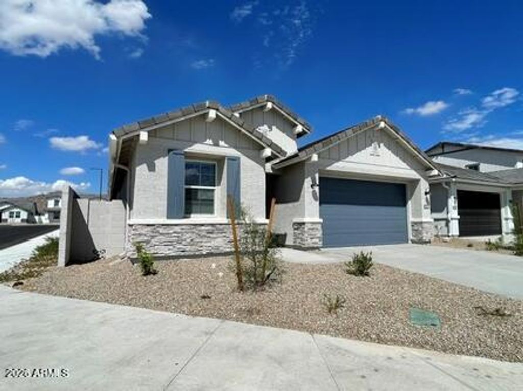 26428 W CROWN KING Road, Buckeye, AZ 85326