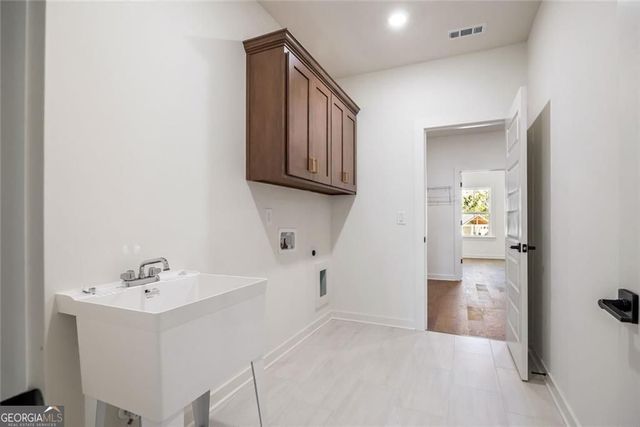 8415 Beryl Overlook, Gainesville, GA 30506