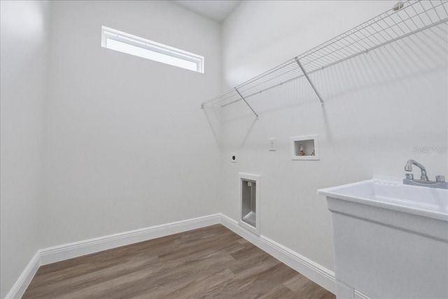 1296 MOSELLE AVENUE, Orlando, FL 32807