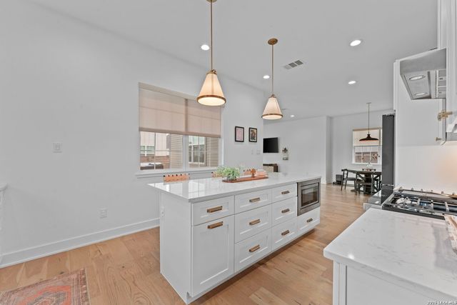 415 Alexander, New Braunfels, TX 78130