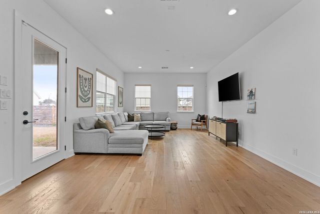 415 Alexander, New Braunfels, TX 78130