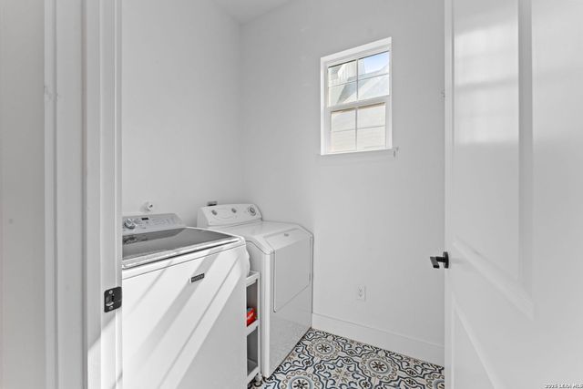 415 Alexander, New Braunfels, TX 78130