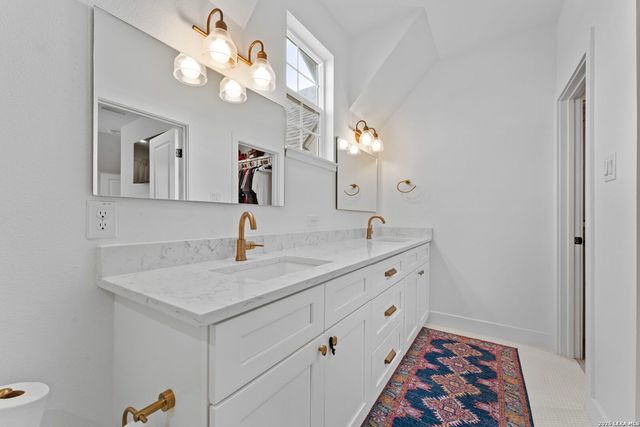 415 Alexander, New Braunfels, TX 78130