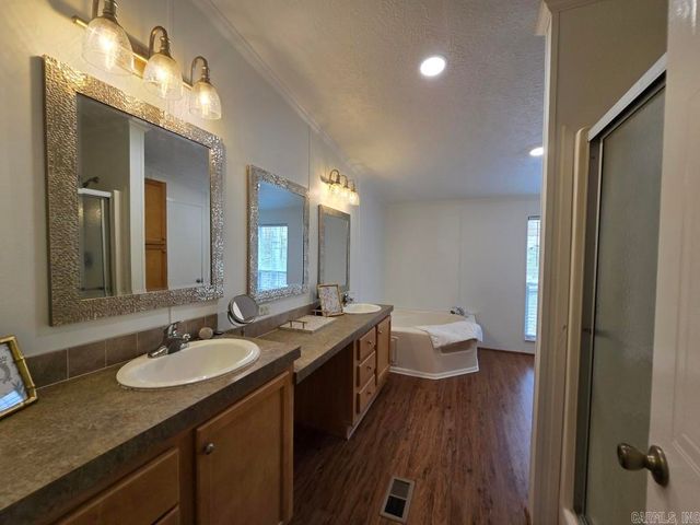 911 County Road 744, Colt, AR 72326