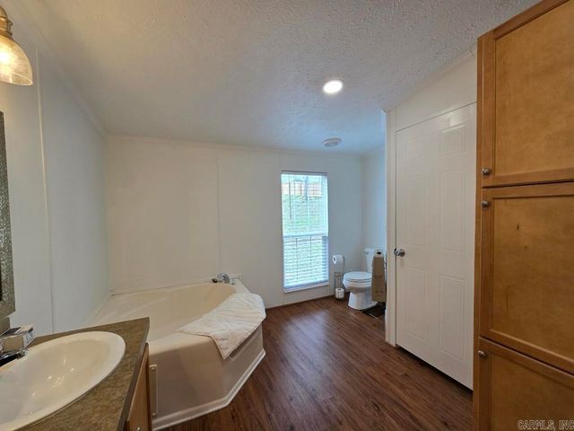 911 County Road 744, Colt, AR 72326