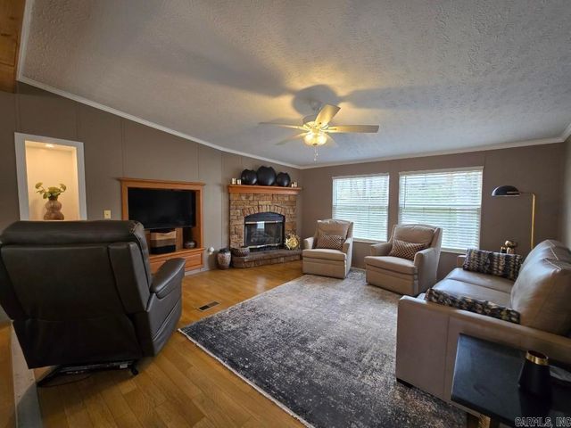 911 County Road 744, Colt, AR 72326